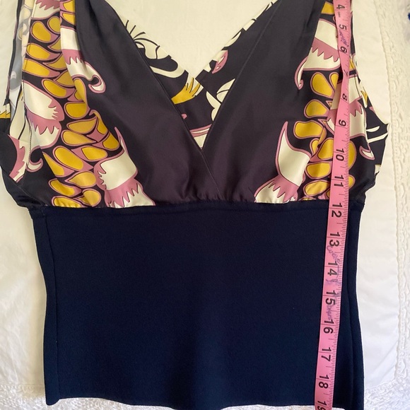 Tory Burch Black and Pink Floral Silk Tank Top size 0 - Picture 2 of 7